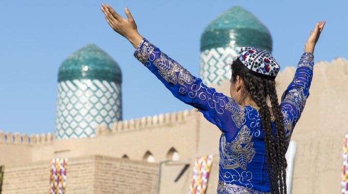 Highlights of Uzbekistan: Tashkent, Samarkand, Bukhara, Khiva (SR-04)