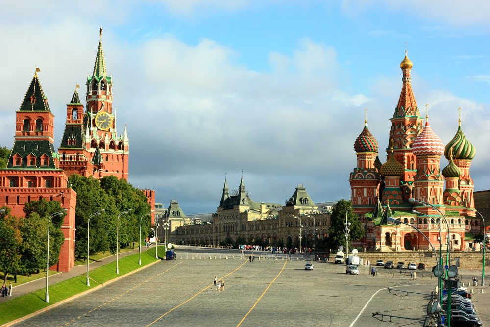 Red Square Guided Tour & Visit to St. Basil`s Cathedral & Lenin Mausoleum