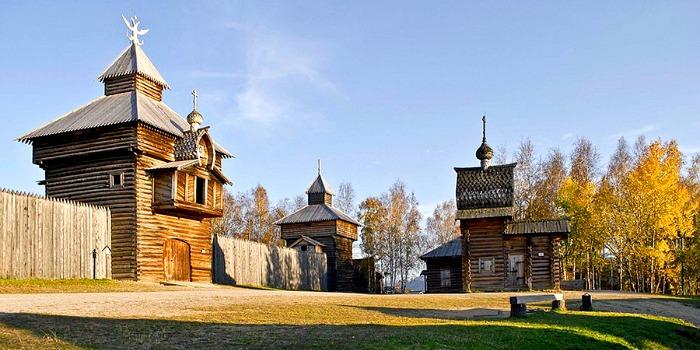 excursion_open_air_wooden_architecture_museum_in_taltsy.jpg