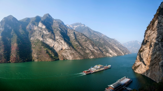 Great Chinese Discovery with Majestic Yangtze River Cruise - 12 Days (CN-06)