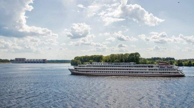 3-Star Russian River Cruise - Moscow - Golden Ring - St. Petersburg - 12 Days (CR-02)